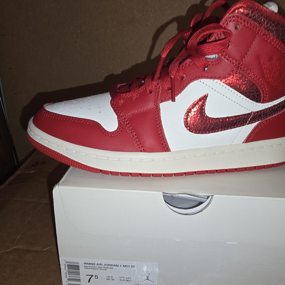 Jordan Women's Athletic Shoes Red and White